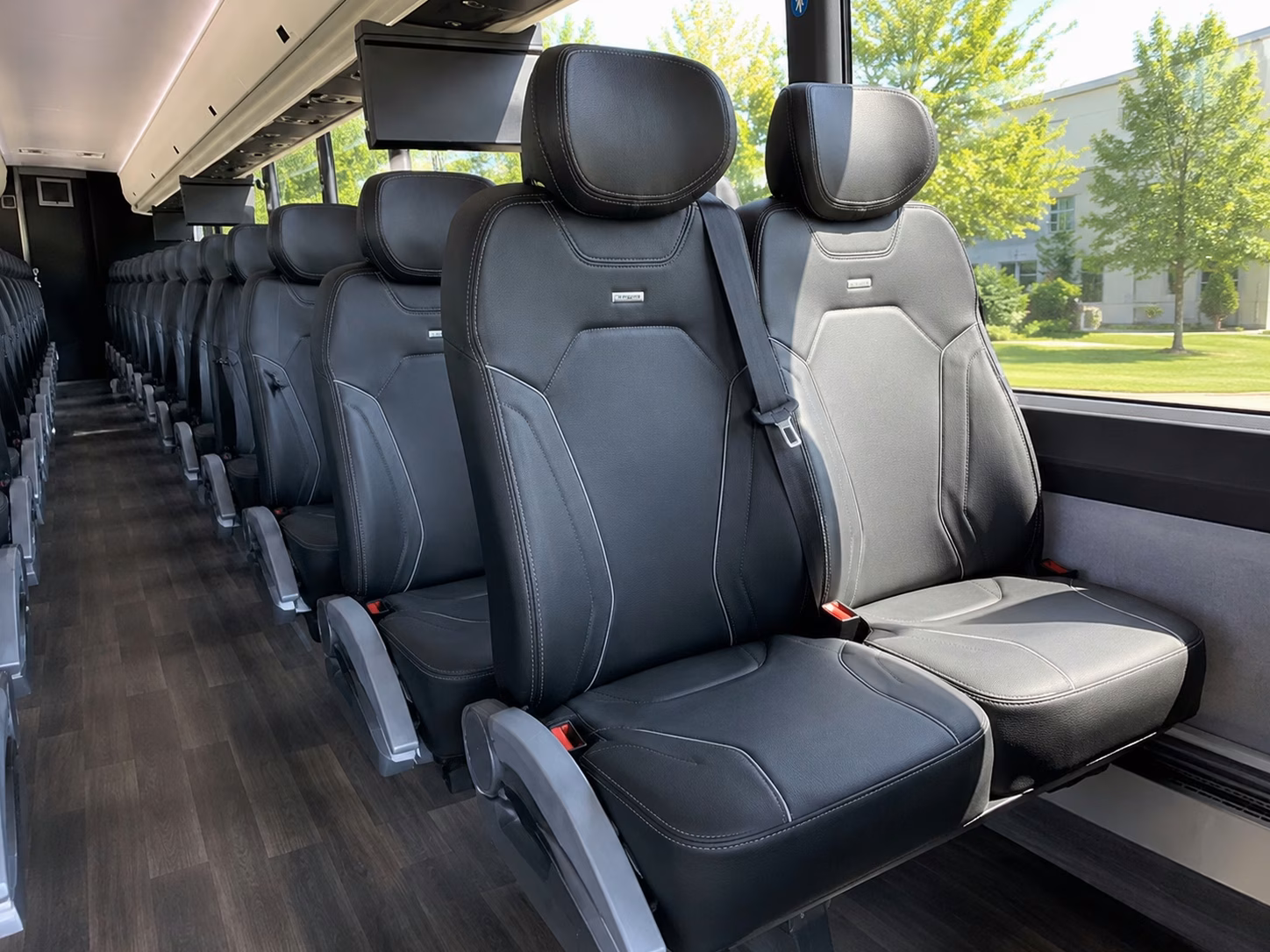 corporate and tournament shuttle services for yakima sporting events