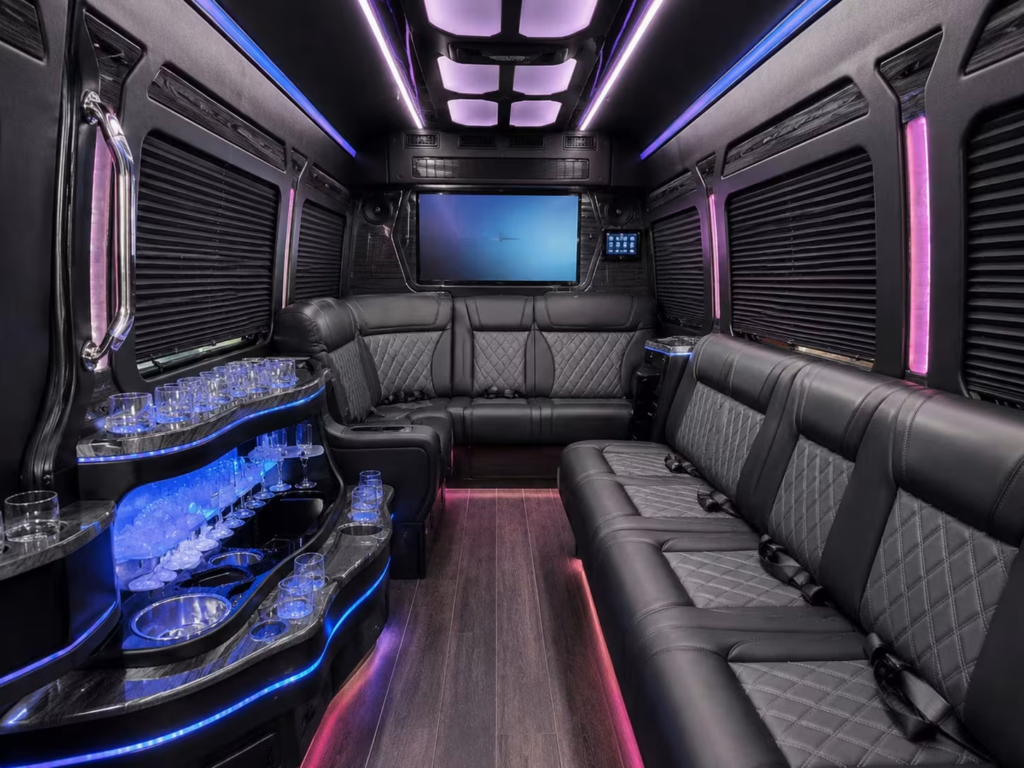 sprinter vans and limo buses for yakima prom arrivals