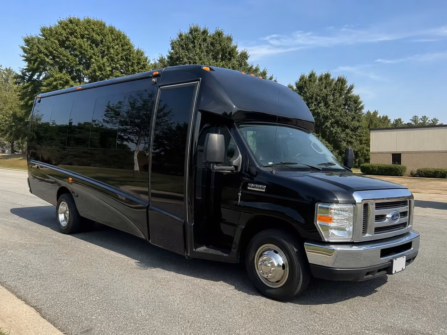 yakima airport minibus rentals for groups of any size