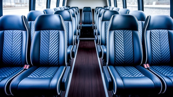 yakima 15 passenger minibus rental