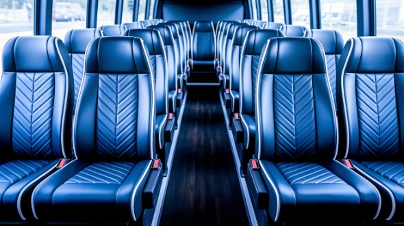 yakima 18 passenger minibus rental